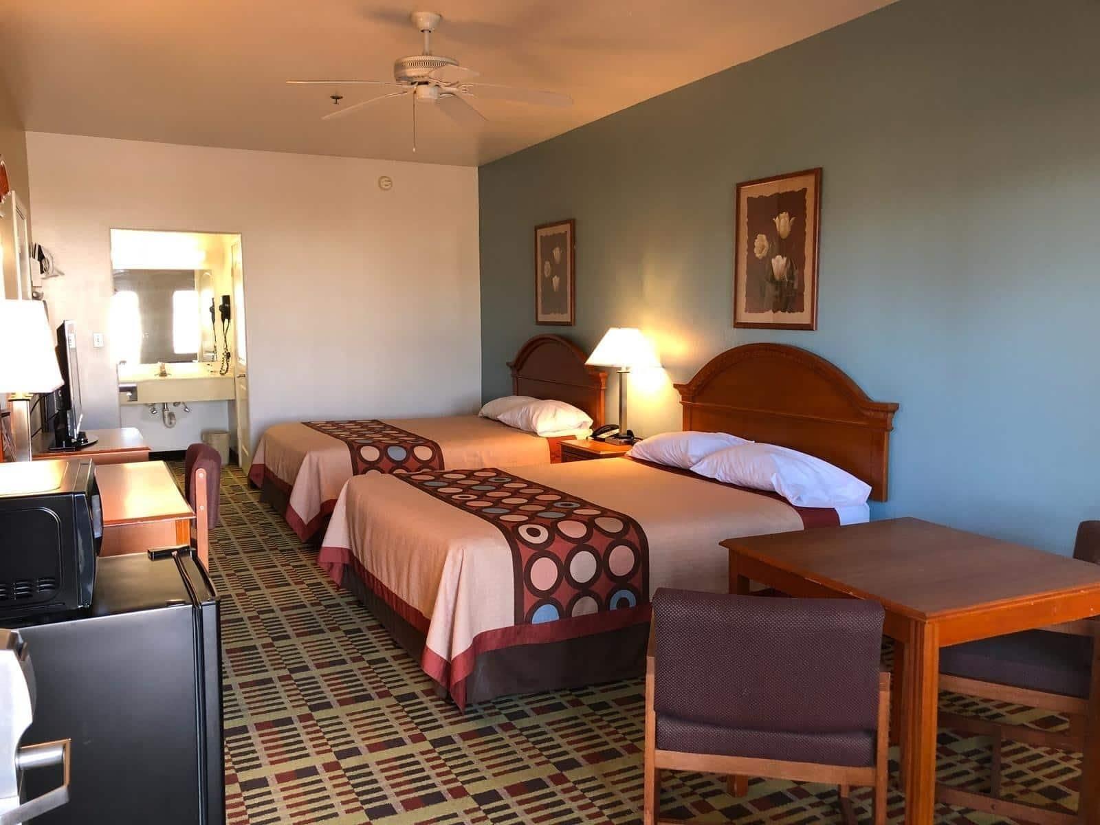 Hotel Super 8 By Wyndham Forney/east Dallas Forney