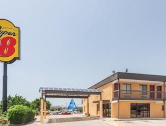 Super 8 By Wyndham Forney/east Dallas 2*